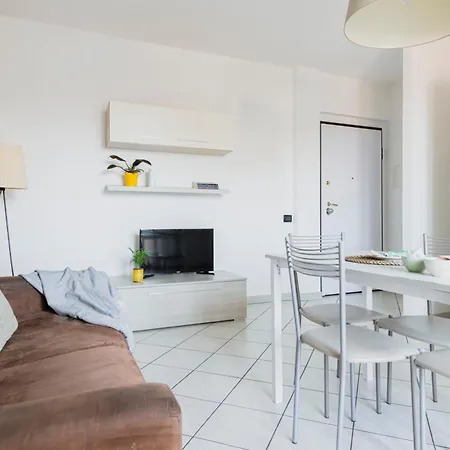 Hq Milano - Smart Aparthotel 3*